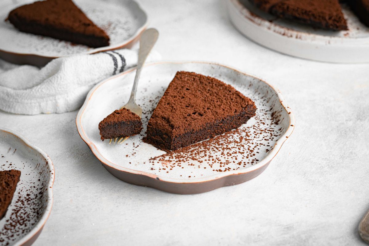 Keto Paleo Flourless Chocolate Cake