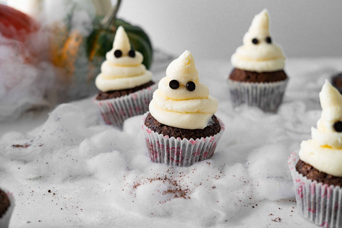 Keto Halloween Ghost Cupcakes