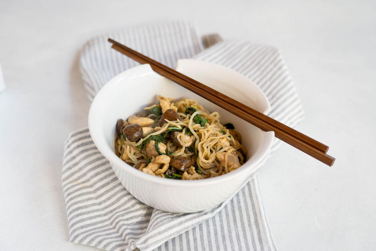 Keto Chicken Mushroom Kale Shirataki Noodle Stir Fry