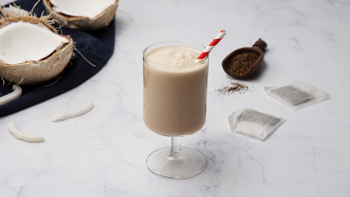 Keto Coconut Chai Smoothie