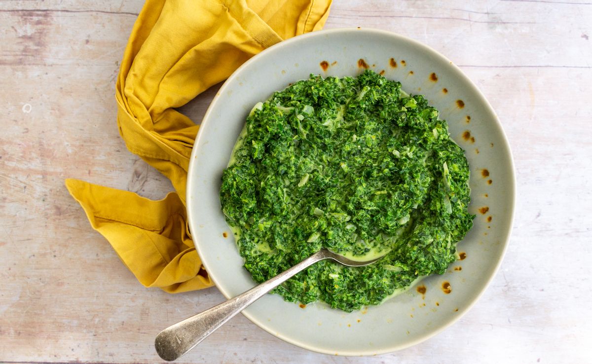 Keto Creamy Garlic Frozen Spinach