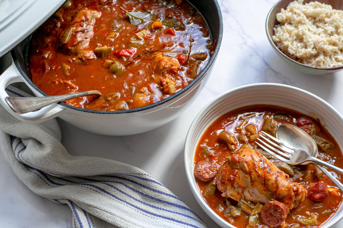 Low FODMAP Dutch Oven Chicken and Chorizo Gumbo