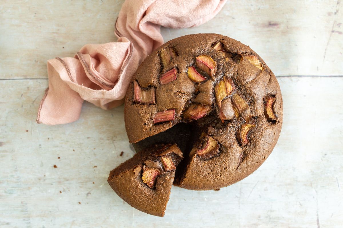 Low Carb Rum and Rhubarb Christmas Cake