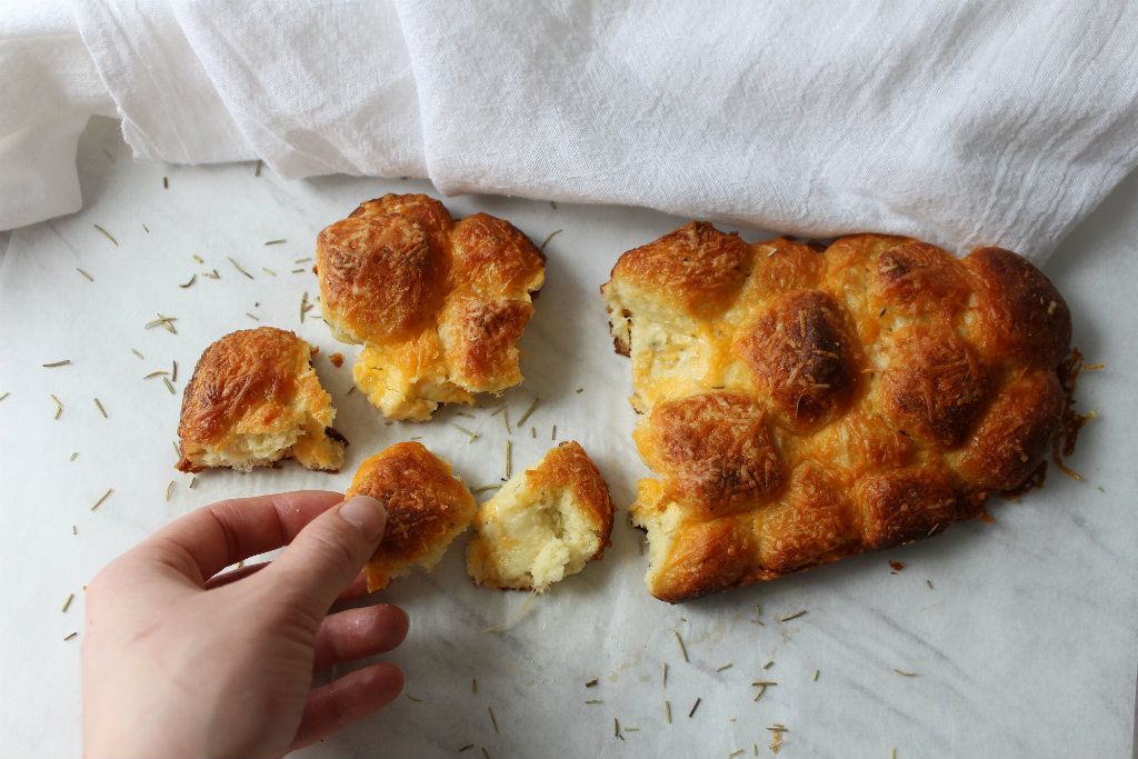 Keto Cheesy Pullapart Bread