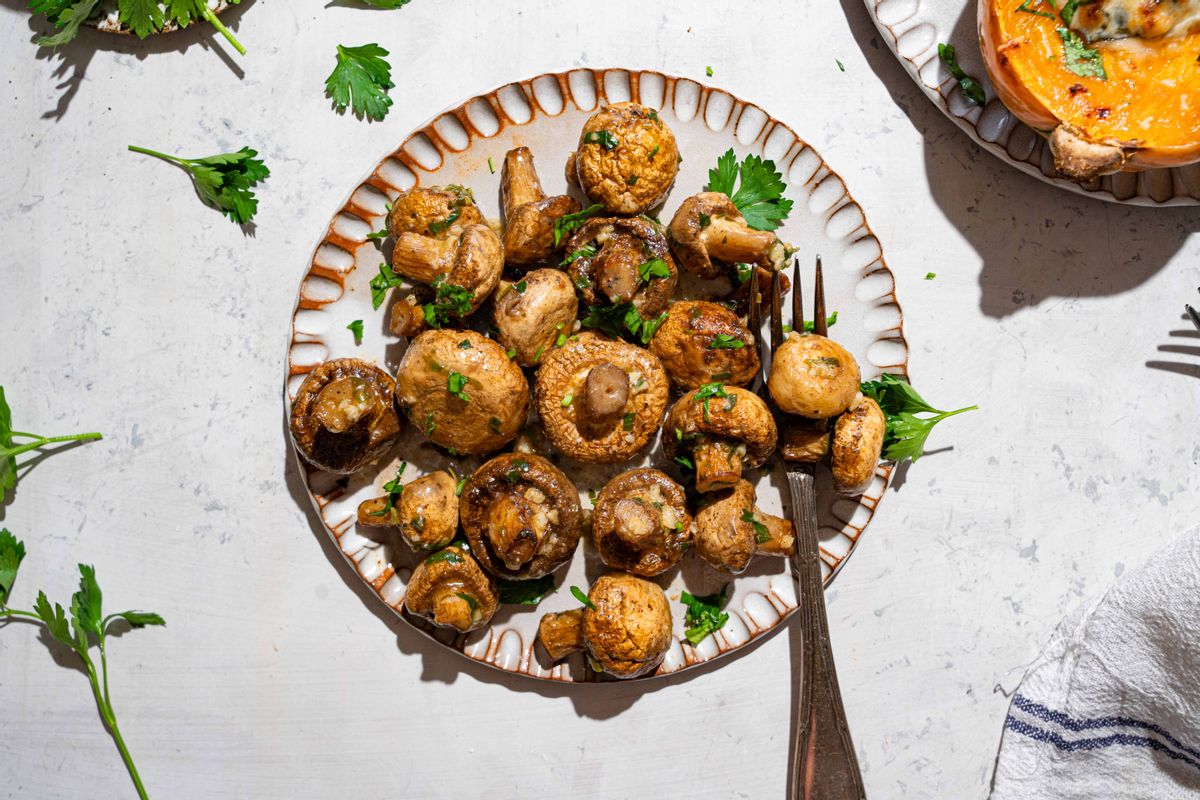 Keto Roasted Mushrooms with Browned Butter and Garlic