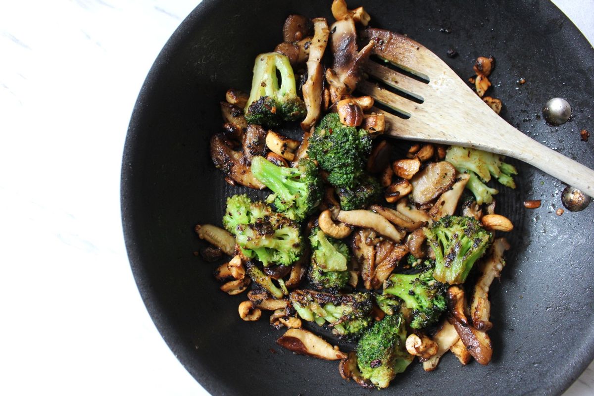 Low Carb Broccoli And Shitake Side With Cashews