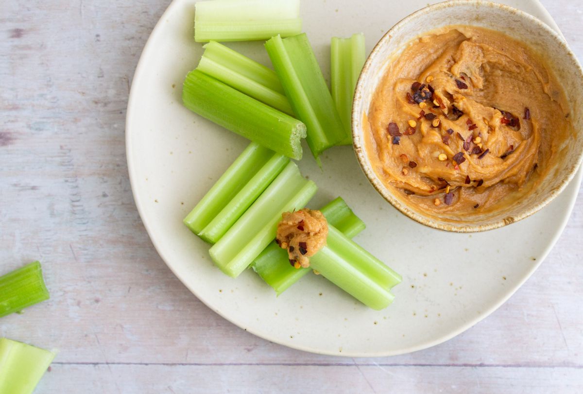 Keto Celery and Spicy Peanut Butter Dip