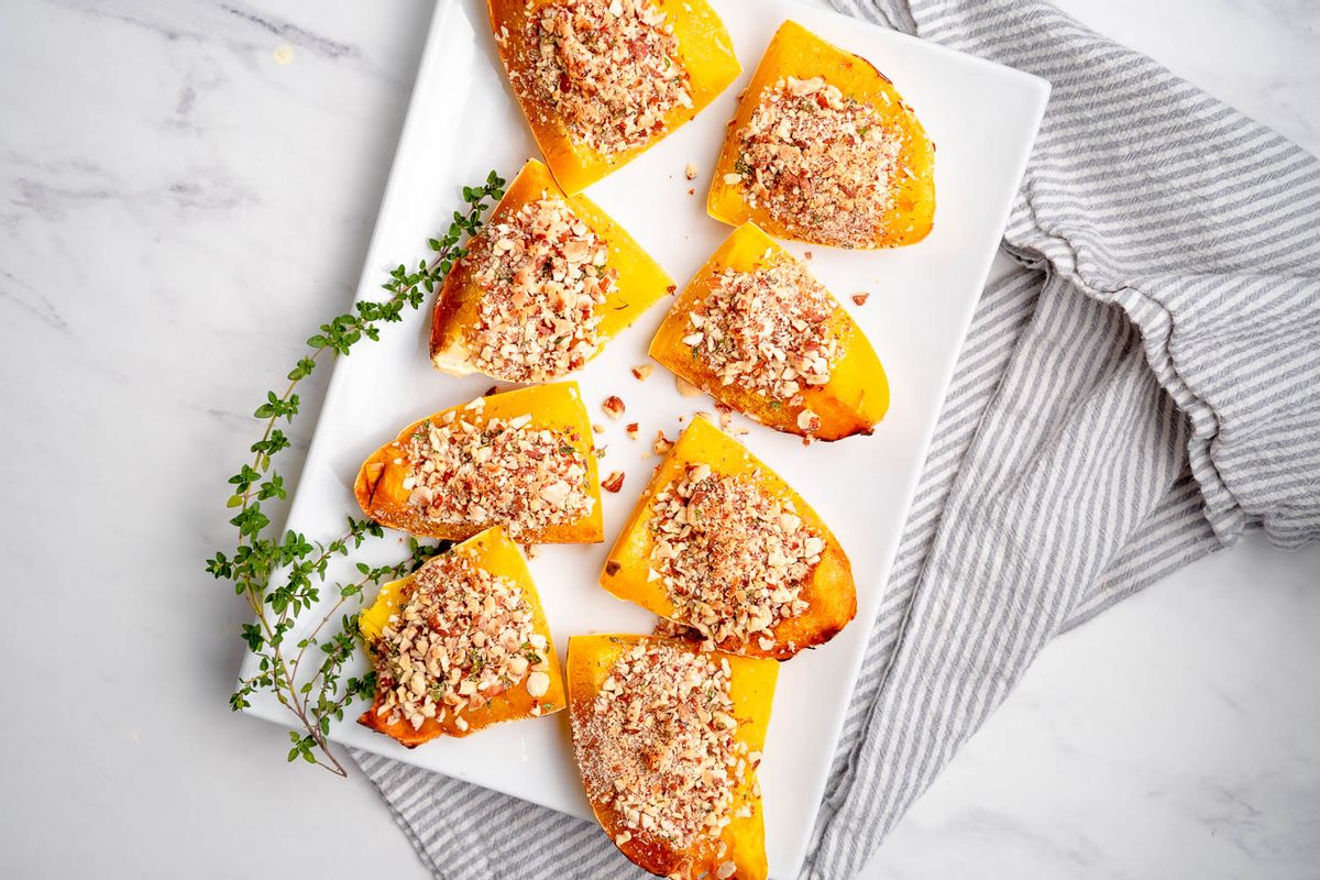 Low Carb Spaghetti Squash with Almonds and Thyme