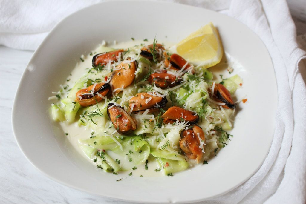 Low Carb Mussel Pasta W/ White Wine And Garlic