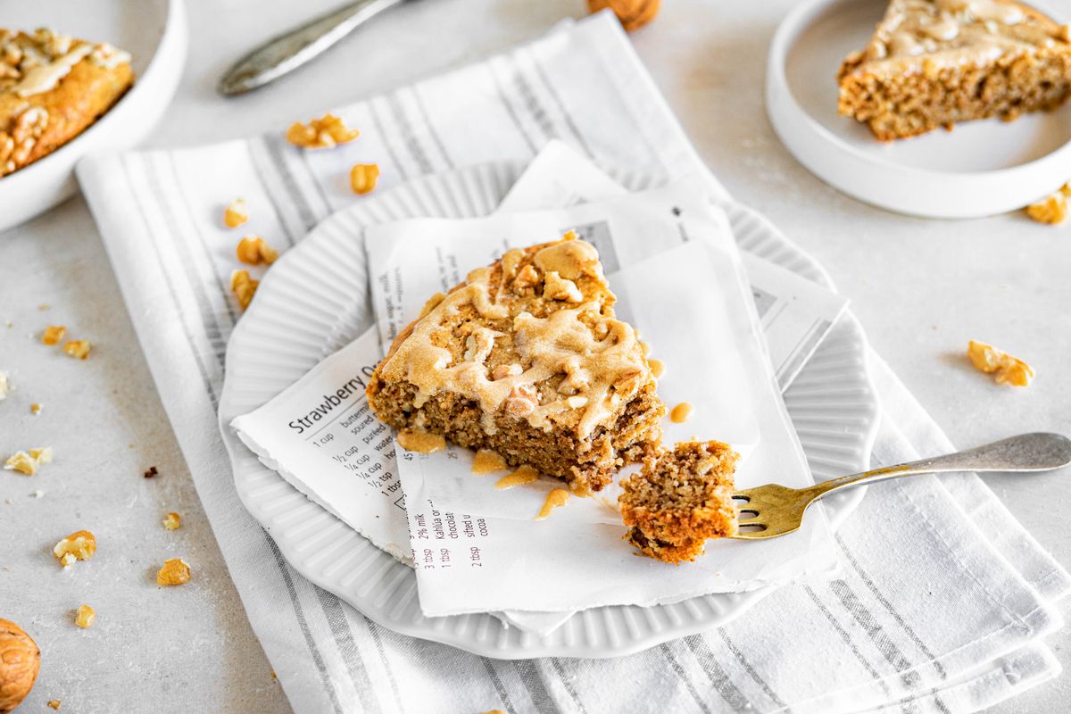 Easy Keto Coffee and Walnut Cake 