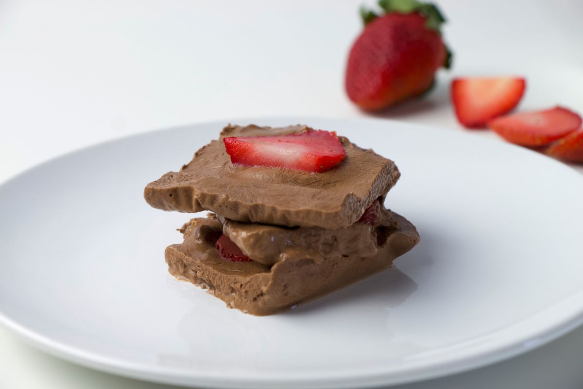 Keto Strawberry and Chocolate Frozen Yogurt Bark