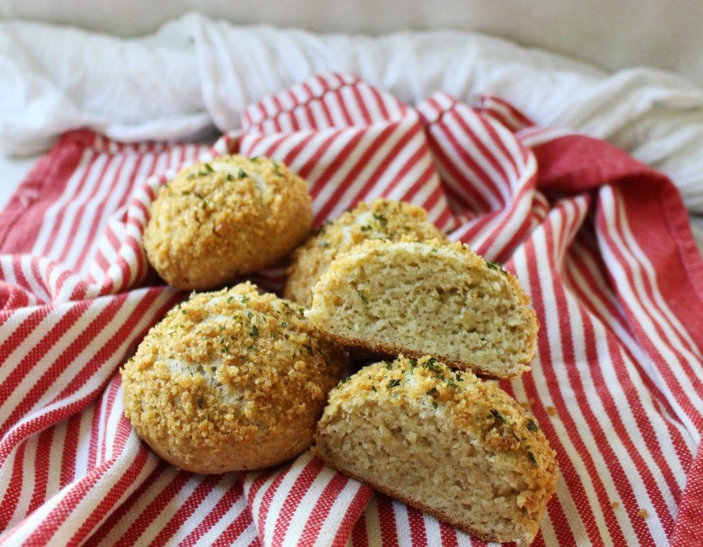 Low Carb Crunchy Pork Rind Bread Roll