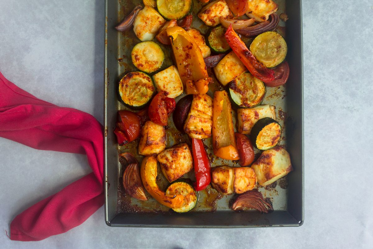 Low Carb Harissa Roasted Halloumi and Veggies