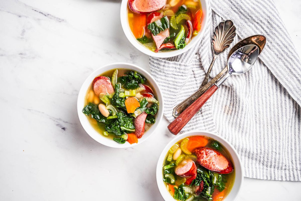 Low Carb Kale and White Bean Soup