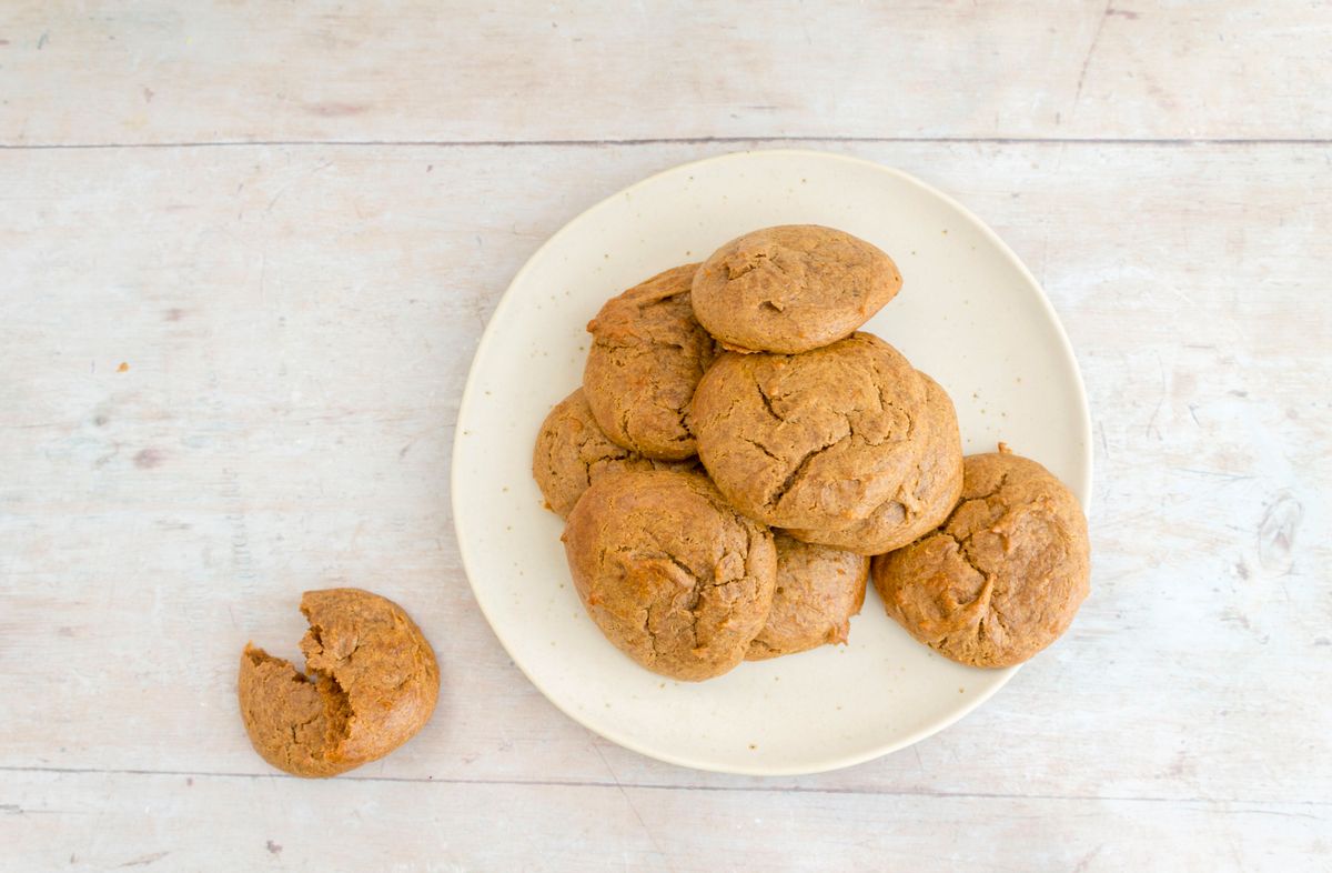 Keto Thanksgiving Pumpkin Spice Cookies