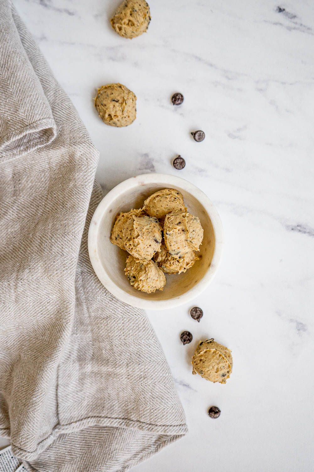 Keto 5 Ingredient Peanut Butter Chip Fat Bombs