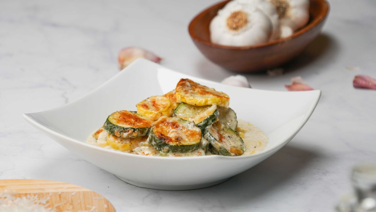 Keto Springtime Squash Au Gratin