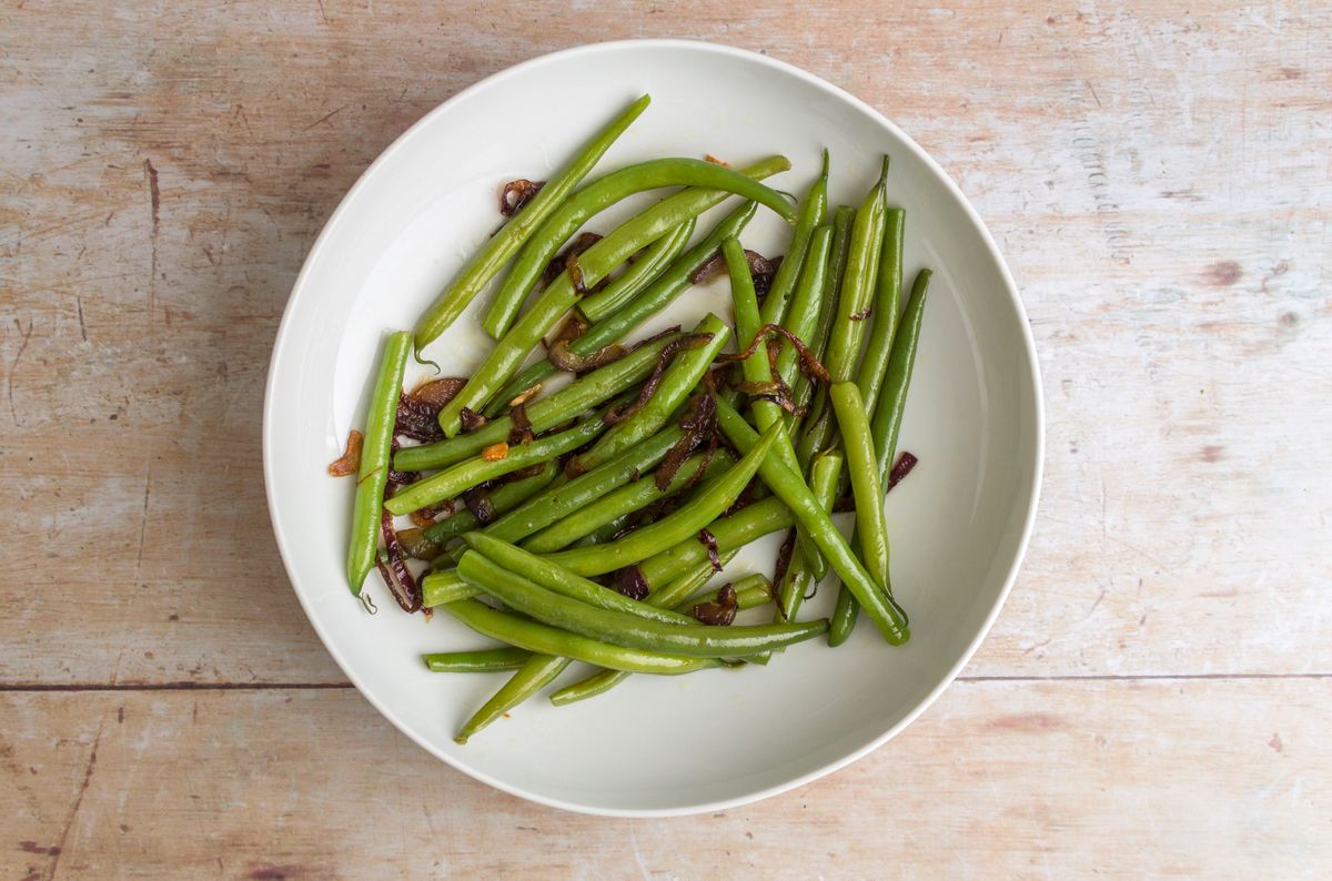 Keto Green Beans with Crispy Red Onions