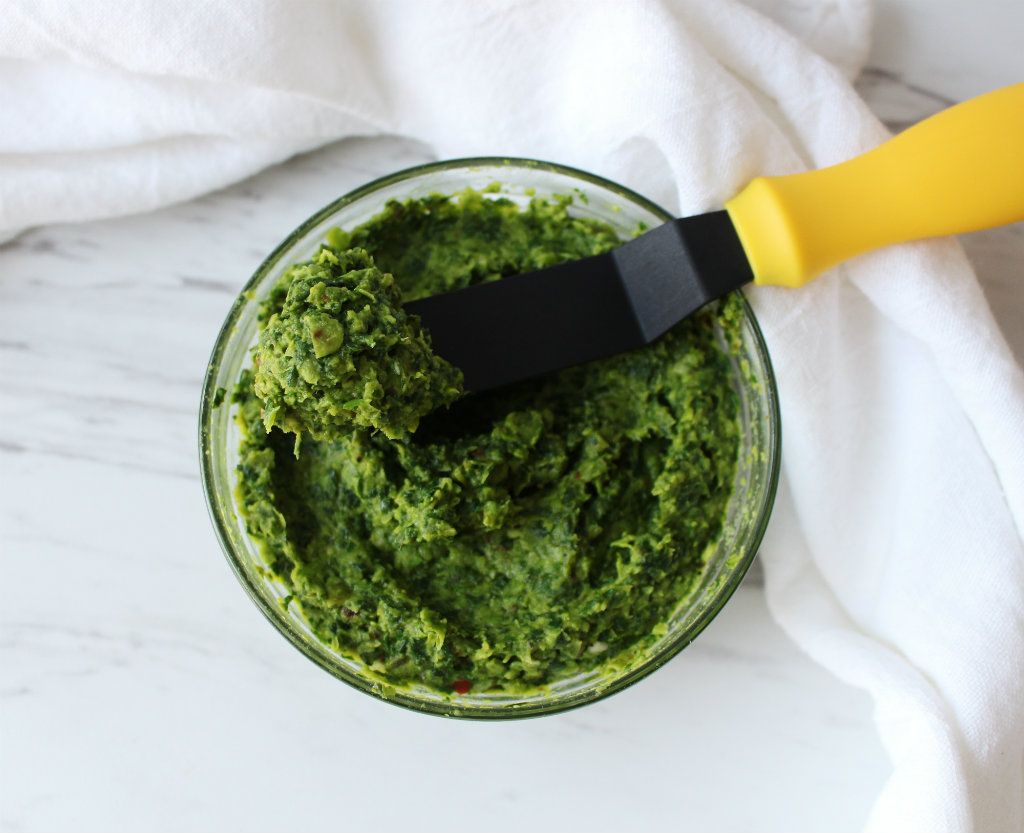 Keto Smashed Pea And Spinach Spread