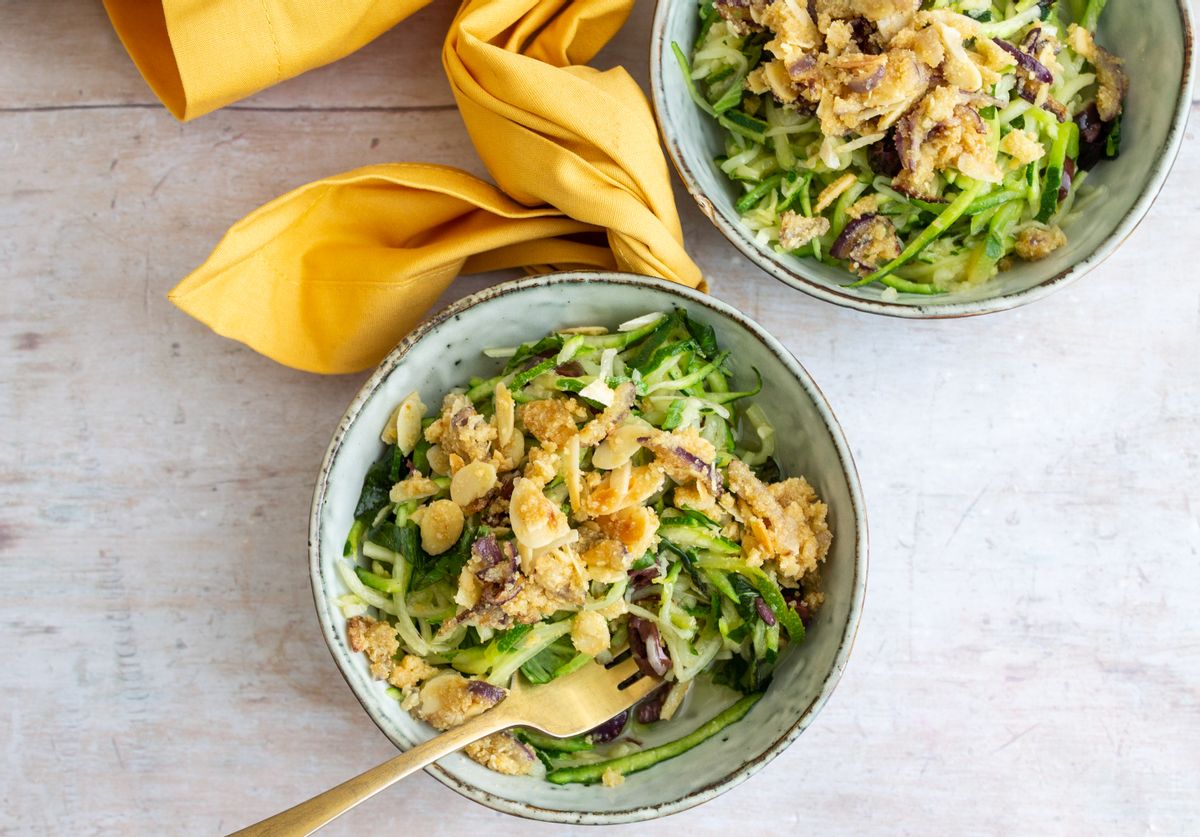 Low Carb Zucchini Pasta with Crunchy Almond Topping