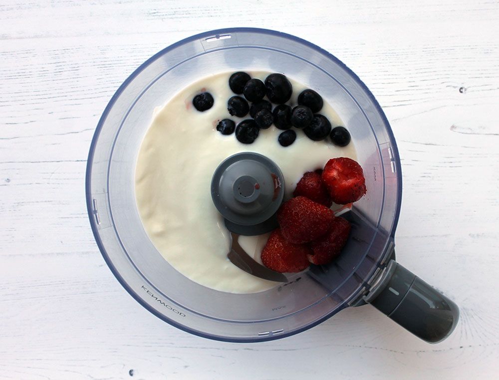 Keto Mixed Berry Frozen Yogurt (Sugar-Free) - Bobbi's Kozy Kitchen