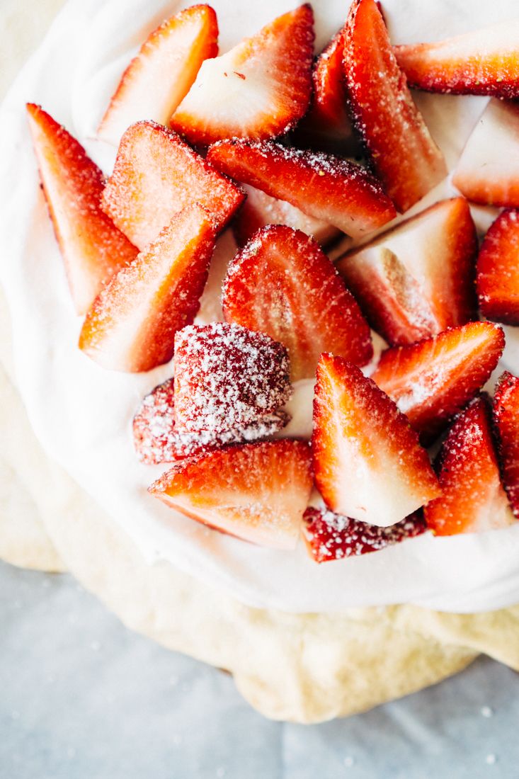 Keto Strawberry Pavlova