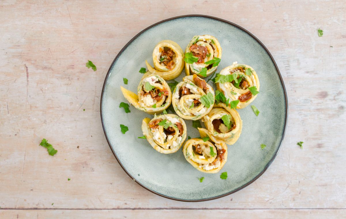 Keto Feta And Sundried Tomato Omelette Roll Ups