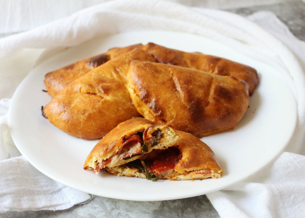 Keto Mini Pepperoni Pizza Calzones