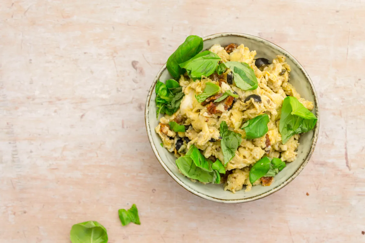 Keto Tomato, Olive and Caper Scrambled Eggs