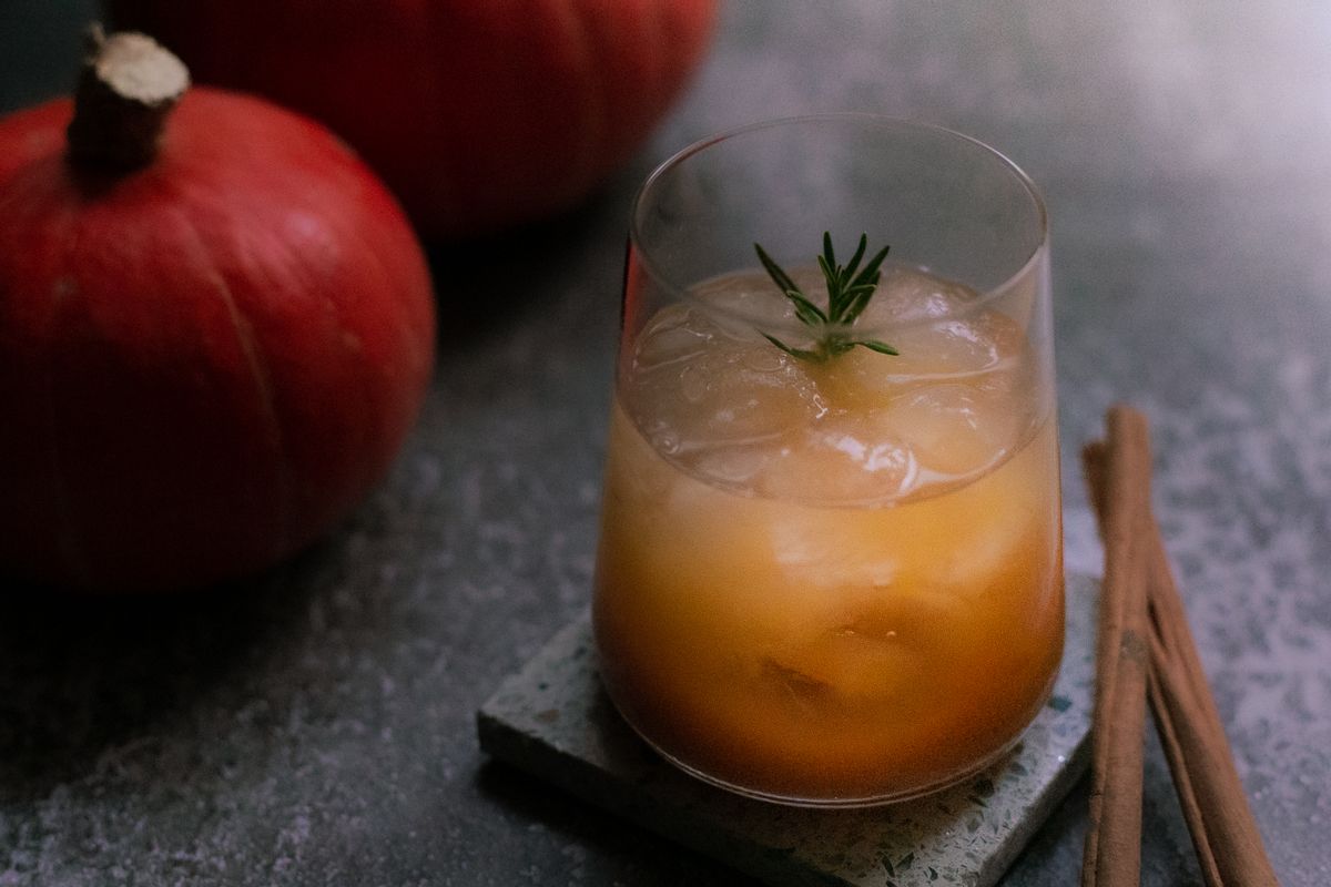 Best Keto Thanksgiving Pumpkin Old Fashioned Cocktail