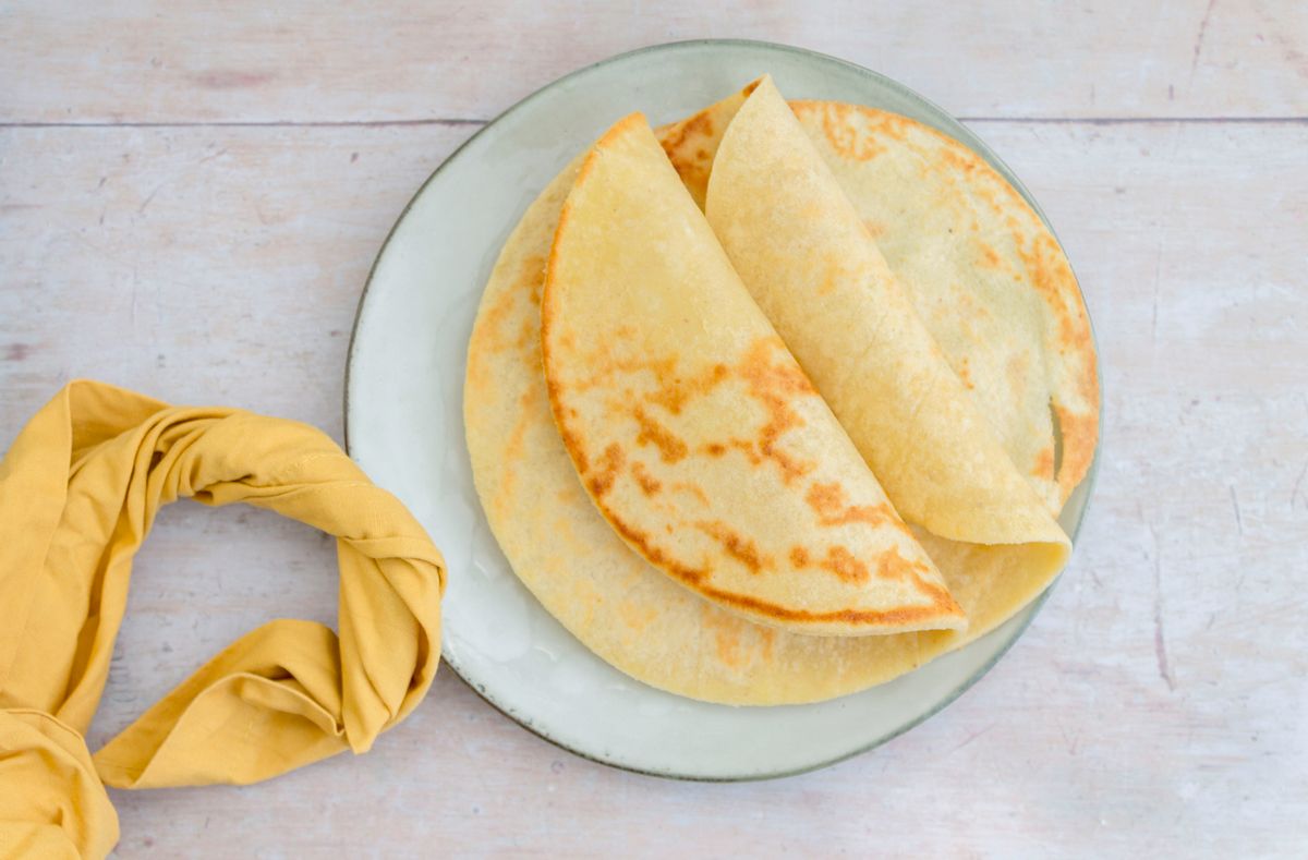 Keto Cheesy Garlic Tortillas