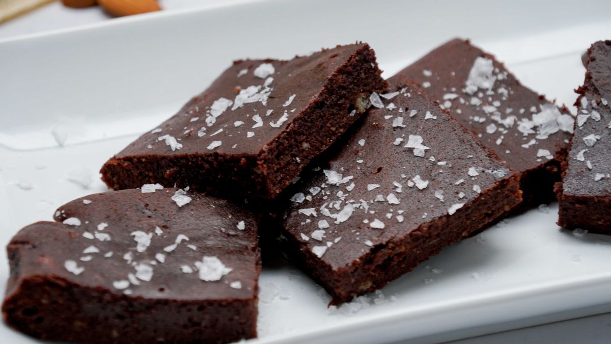 Sea Salt Fudgy Keto Brownies