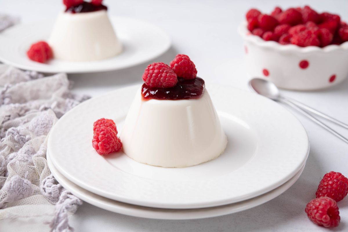 Keto Panna Cotta Recipe - Enjoy this Ketogenic dessert!