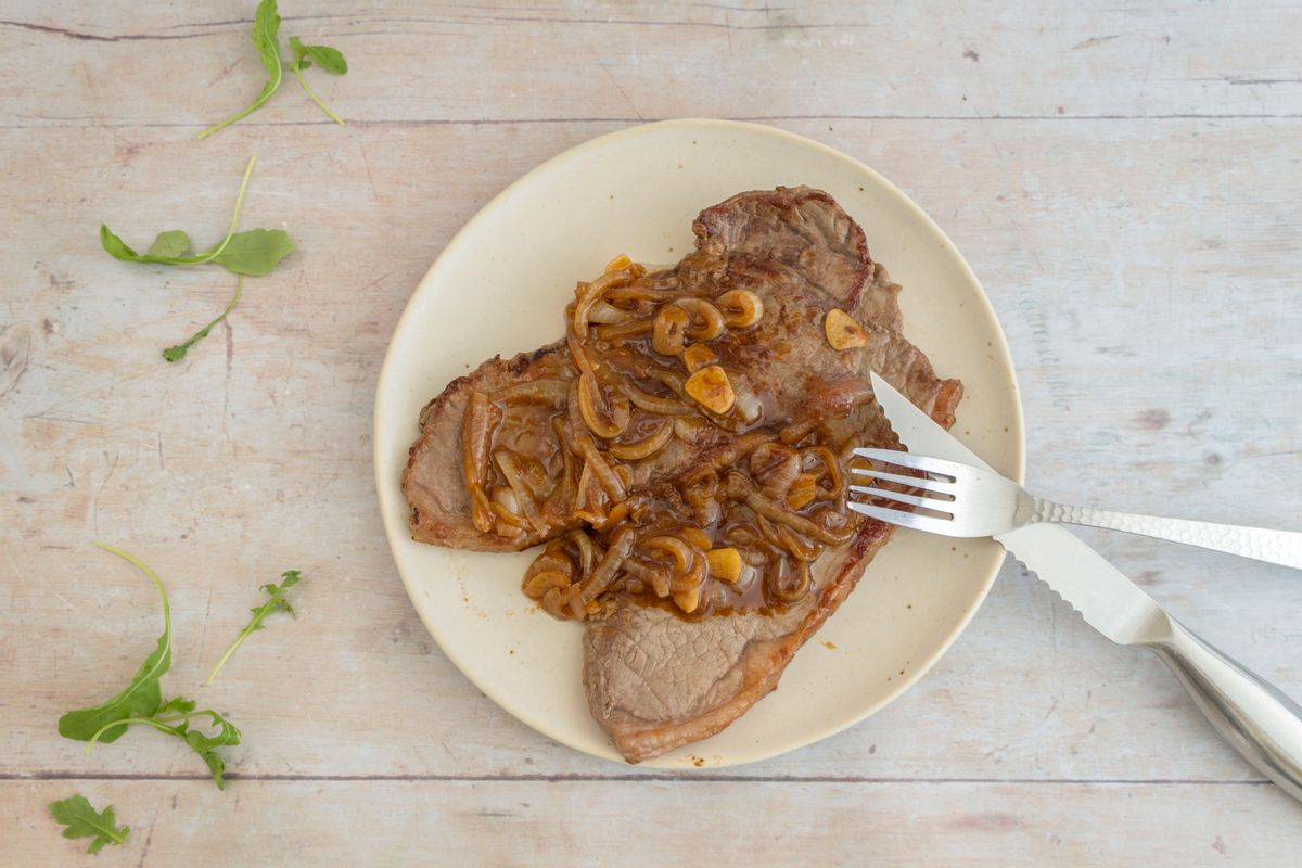 Keto 5 Ingredient Steak and Onion Gravy