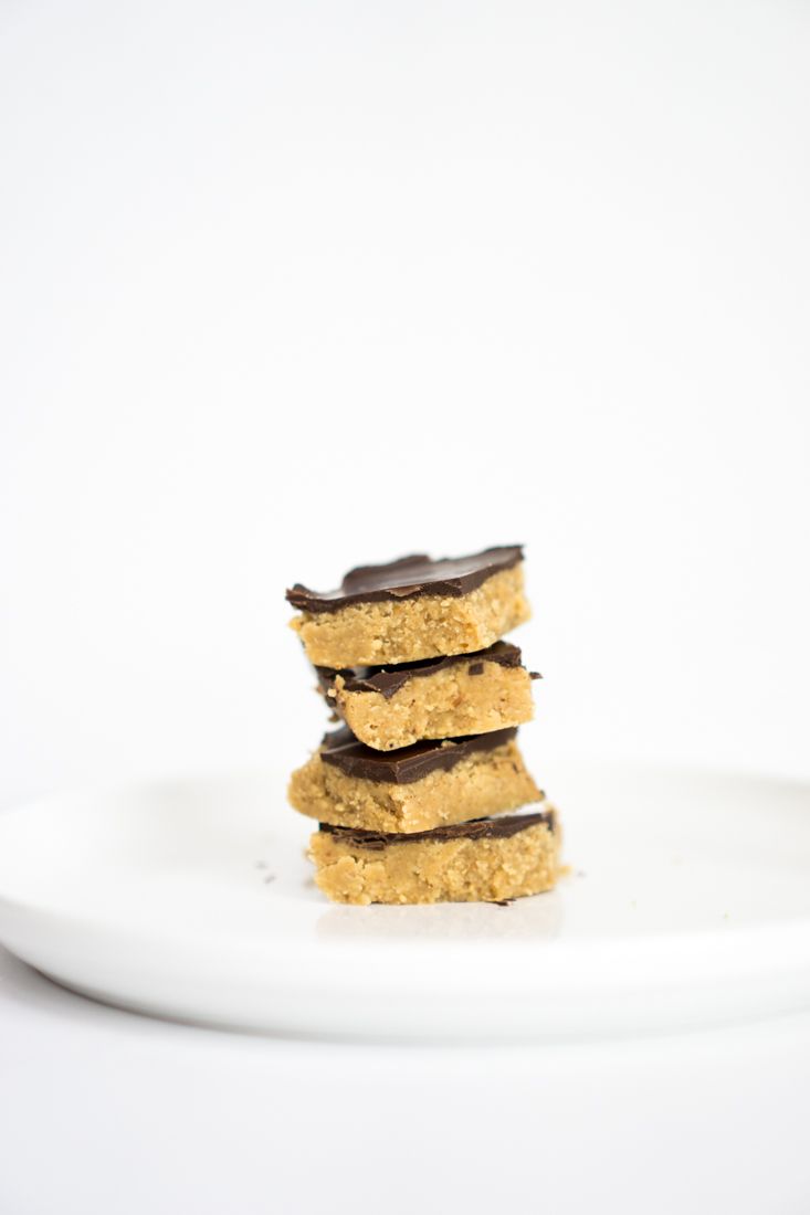 Keto No-Bake Chocolate Peanut Butter "Scotcheroos"