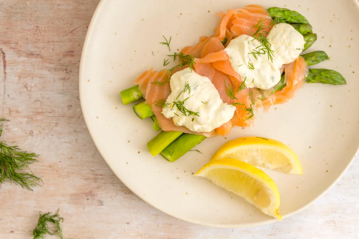 Keto Asparagus with Smoked Salmon and Creme Fraiche