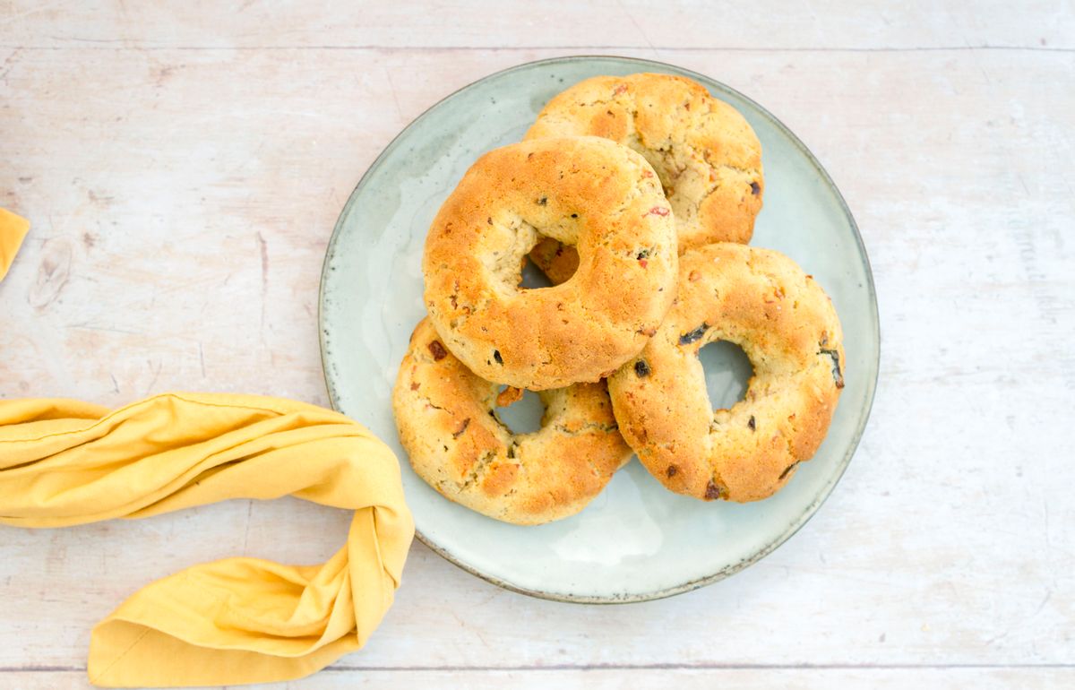 Low Carb Bacon And Onion Bagel