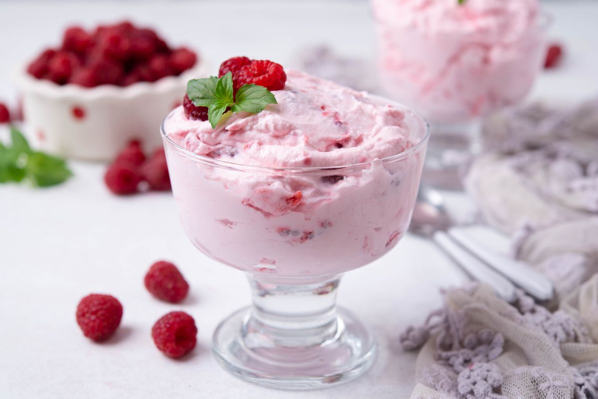 Easy Keto 5-Ingredient Raspberry Cheesecake Fluff