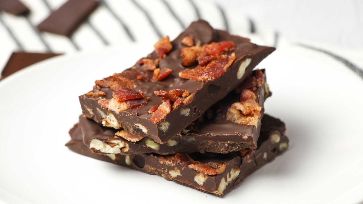 Keto Bacon And Maple Pecan Chocolate Bark