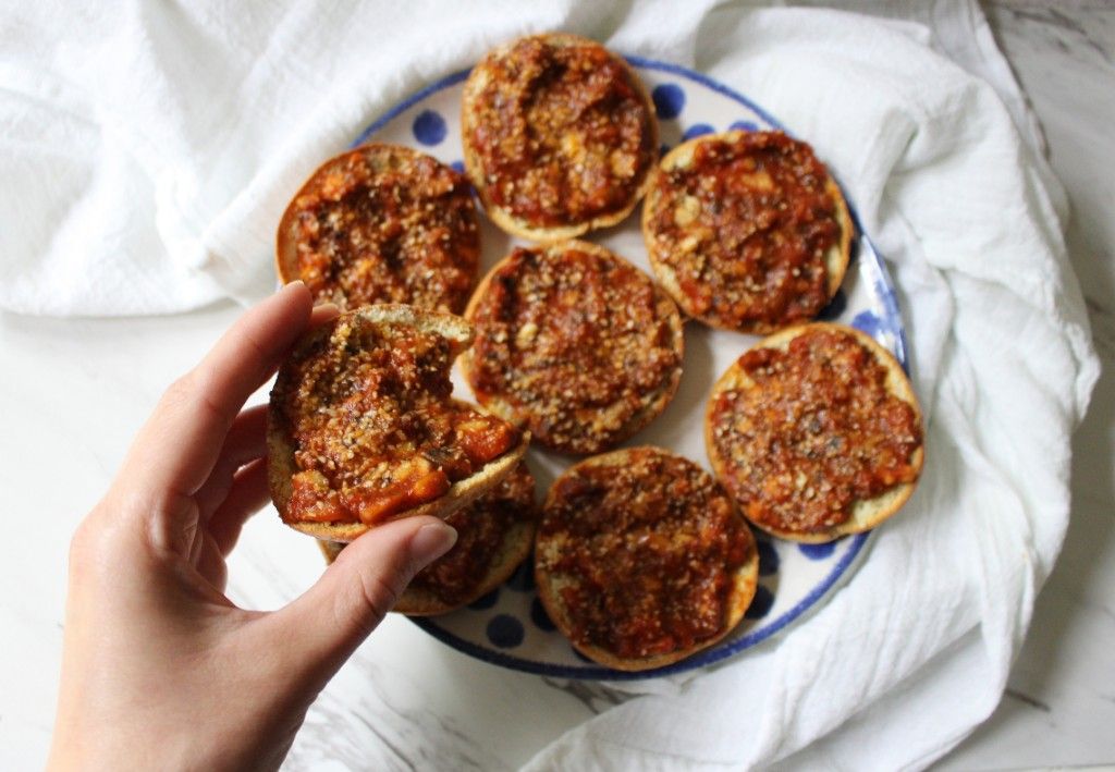 Keto Vegetarian Pizza Bagel Snack