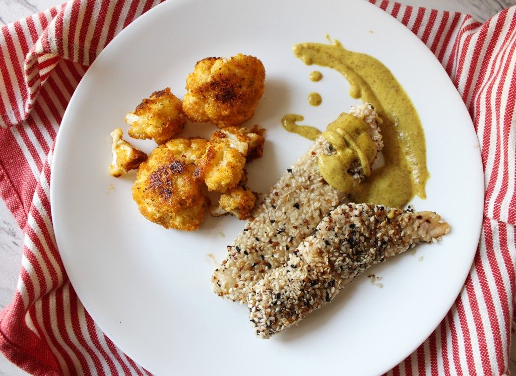 Keto Everything Chicken Strips w Dipping Sauce & Cauli Tots